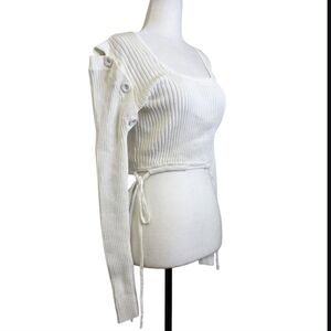 Avantlook Ribbed knit long  removable sleeves cropped top with tie accentures